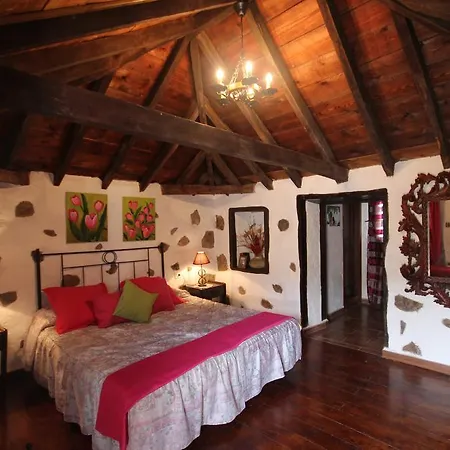 Casa Rural La Fuente Del Bardo *